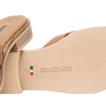 Sandali NeroGiardini E615893D 329